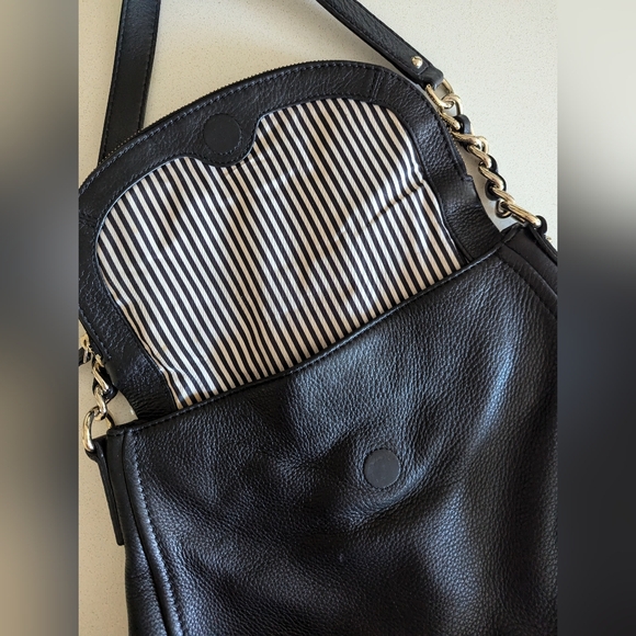 Kate Spade Black Leather Shoulder Bag with Chain Detail - Picture 4 of 11